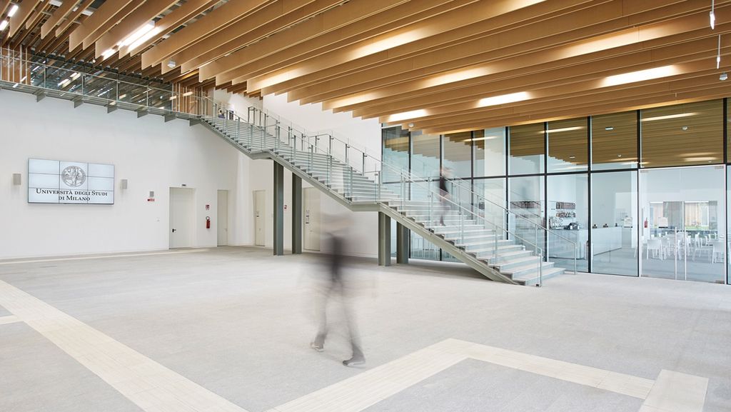 Офисное лобби